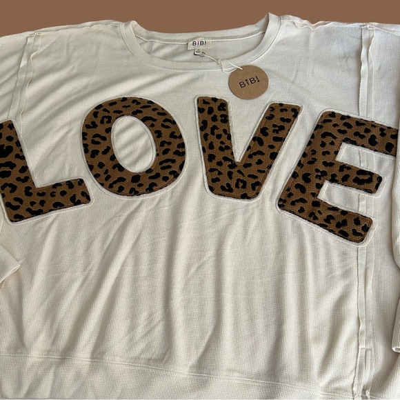 NWT! OVERSIZED WOMENS TOP BY BIBI. SIZE 3X. CREAM W/ LEOPARD PRINT. ROUND NECK. - Picture 13 of 15